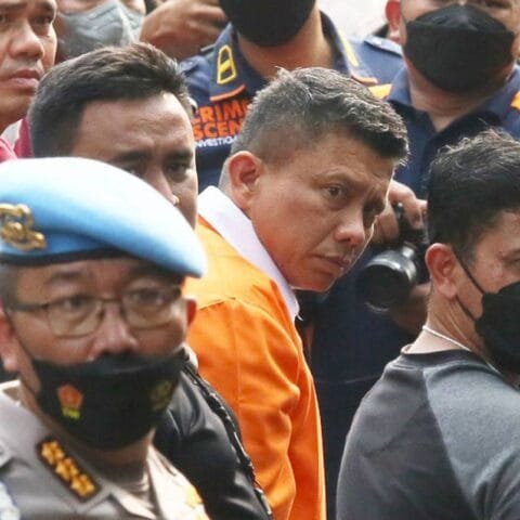 ferdy sambo pakai baju tahanan saat muncul di duren tiga akh rftn