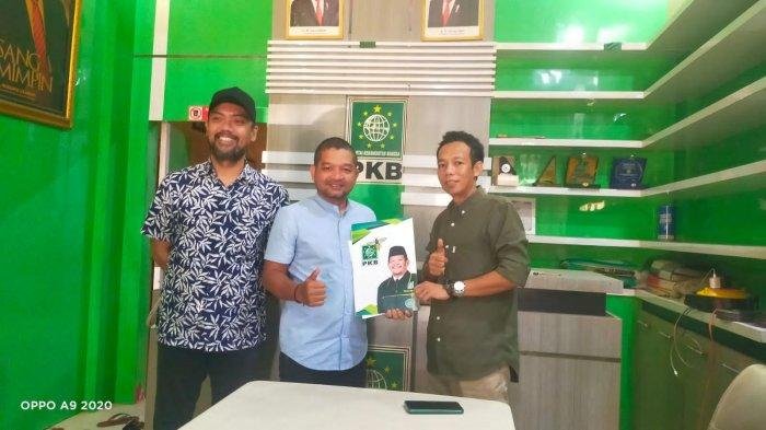 Tim Danny Pomanto mengambil formulir di Partai Kebangkitan Bangsa PKB Kamis 2542024