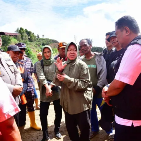 Mensos Risma Apresiasi Penanganan Bencana Banjir dan Longsor di Sulsel