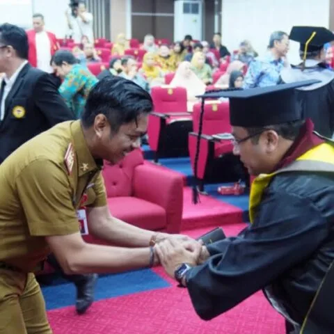 Promosi Doktor Mantan Wali Kota Tangerang Dihadiri Langsung Pj Sekda Makassar
