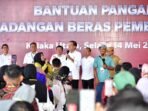 Presiden Jokowi Serahkan Bantuan Pangan bagi Masyarakat di Kolaka Utara 1024x683 1