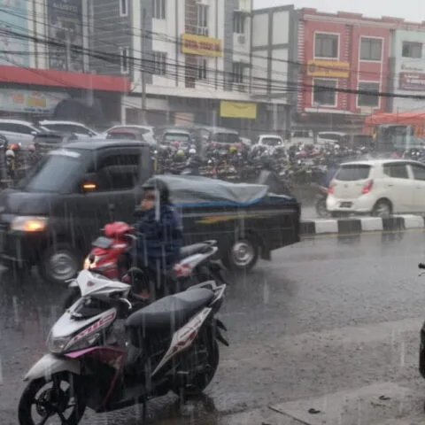 BMKG Prediksi Musim Hujan 2026 Lebih Singkat, Puncaknya Desember! 11 e4a0efbd 85de 489b 8840 028643810217