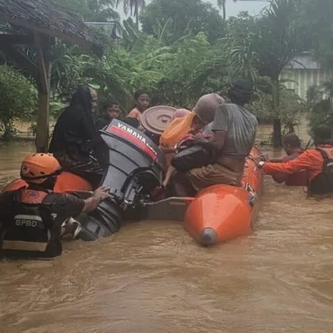 Banjir dan Longsor Terjang Beberapa Kabupaten di Sulsel