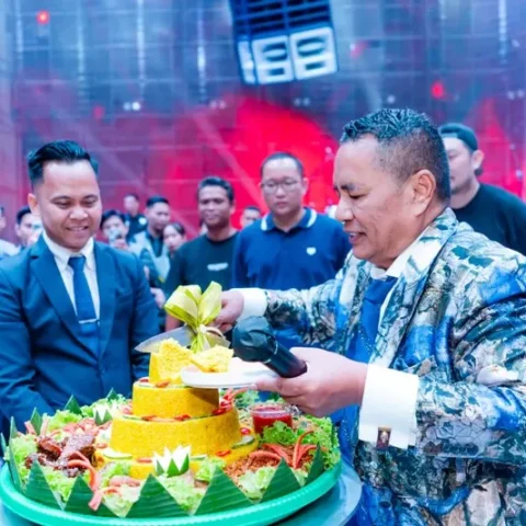 w-club-1-1744388887 w club 1 1744388887