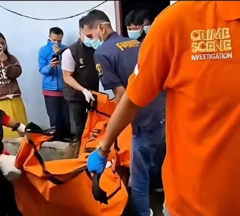 Penemuan mayat mahasiswa dikamar kos Jl Pampang Makassar 768x432 1