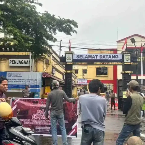 Foto unjuk rasa srikandi sulsel terkait dugaan pelecehan seksual terhadap siswi SLB Laniang Makassar