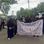 Aliansi Bara-Barayya Bersatu Gelar Aksi di Depan Polda Sulsel