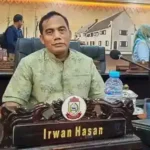 Irwan Hasan Soroti Banjir Rajawali & Ketimpangan Akses Pendidikan: Minta Solusi Permanen dan Skema Beasiswa yang Inklusif