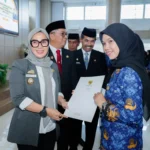 Bupati Barru Serahkan SK CPNS dan PPPK, 377 ASN Baru Siap Bertugas