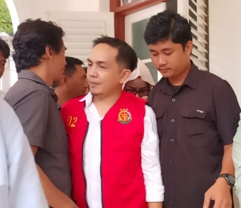 suami fenny frans divonis 16 tahun penjara dan denda rp1 miliar szw