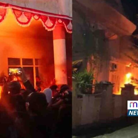 Suasana ricuh di depan Gedung DPRD Majene saat massa aksi melempari batu dan bom molotov, Sabtu (30/8/2025) malam/Istimewa.