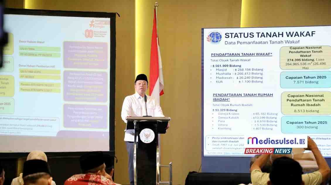 Menteri ATR/Kepala BPN, Nusron Wahid, saat menyampaikan target sertipikasi 95% tanah wakaf dalam Rapat Kerja Nasional Badan Wakaf Indonesia (Rakernas BWI) di Jakarta, Rabu (6/8/2025). [Foto: Dok. ATR/BPN]