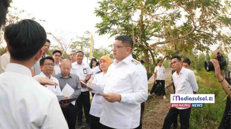Wali Kota Makassar Munafri Arifuddin dan Wakil Wali Kota Aliyah Mustika Ilham bersama perwakilan investor CAMCE asal Tiongkok saat meninjau langsung lokasi rencana pembangunan Stadion Internasional Untia, Rabu (6/8/2025).