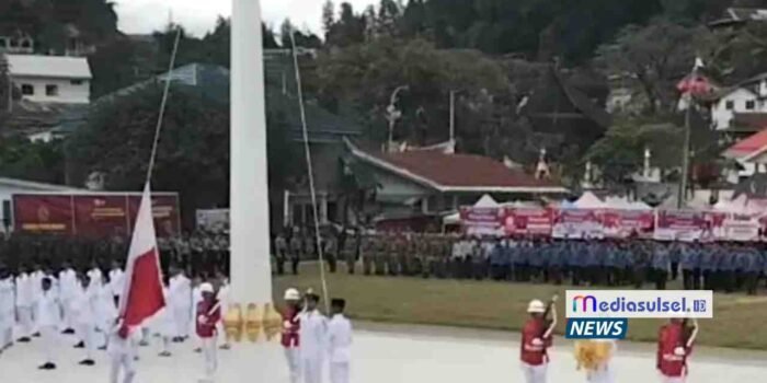 Pengibaran Bendera di Mamasa Sempat Terkendala, Panitia Sigap Lakukan Perbaikan