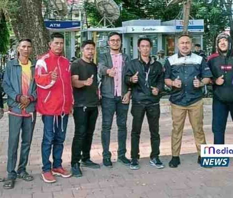 Kepala Desa Moncobalang, M. Rhisal Abdullah, S.Sos, bersama jajarannya saat menghadiri Deklarasi Gowa Damai: Tolak Demonstrasi Anarkis di Kabupaten Gowa, Selasa (2/9/2025).