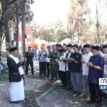 Wali Kota Makassar Munafri Arifuddin bersama Forkopimda, anggota DPRD, SKPD, dan mahasiswa BEM melaksanakan sholat ghaib di pelataran Gedung DPRD Makassar untuk mendoakan korban kebakaran.
