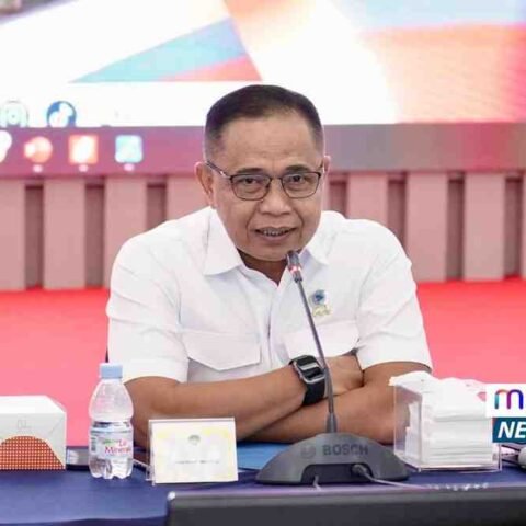 Sekjen ATR/BPN Pudji Prasetijanto Hadi saat memimpin Monitoring dan Evaluasi Program 2025 di Aula Prona, Jakarta.