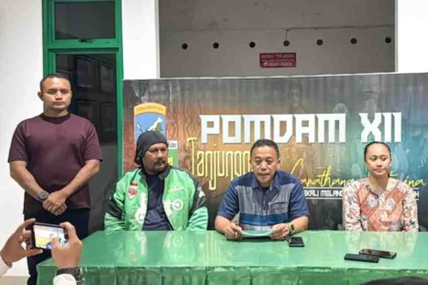 Suasana Mediasi antara pelaku Letda FA (Kiri) dan pihak keluarga korban di Markas Pomdam XII/Tanjungpura, Pontianak