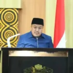 Ketua Komisi D DPRD Makassar, Ari Ashari Ilham, memberi keterangan pers terkait gangguan SPMB SMP usai rapat paripurna, Senin (30/06/2025).