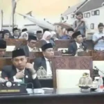 Suasana Rapat Paripurna DPRD Kota Makassar saat penyampaian rekomendasi atas LKPJ Wali Kota 2024, Selasa (27/05/2025).