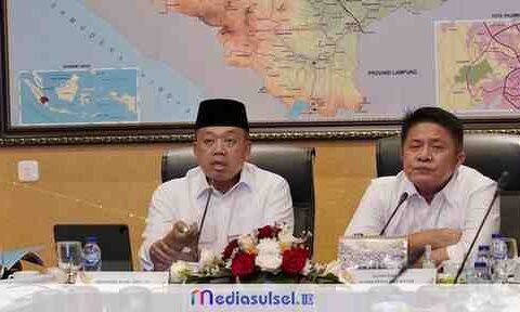 Menteri ATR/BPN Nusron Wahid berbicara dalam Rapat Koordinasi bersama Gubernur, Bupati, dan Wali Kota se-Sumatera Selatan di Palembang, Kamis (9/10/2025). Dalam kesempatan itu, ia menegaskan pentingnya penyelesaian tuntas berbagai persoalan pertanahan di daerah, sekaligus menawarkan solusi hukum melalui skema HGB di atas HPL bagi aset pemerintah daerah yang telah lama dikuasai masyarakat.