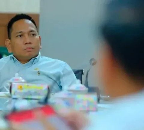 Ketua Komisi B Ismail
