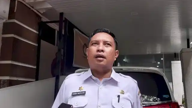 Plt Sekwan DPRD Makassar Rahmat