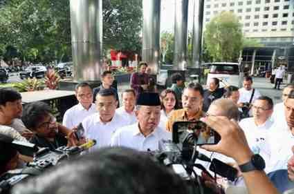 Menteri ATR/BPN Nusron Wahid memberikan keterangan pers terkait capaian penyelesaian konflik pertanahan setahun terakhir di Jakarta, Jumat (24/10/2025). (Dok. ATR/BPN) Menteri ATR/BPN Nusron Wahid memberikan keterangan pers terkait capaian penyelesaian konflik pertanahan setahun terakhir di Jakarta, Jumat (24/10/2025). (Dok. ATR/BPN)