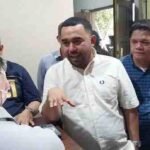 Wakil Ketua DPRD Kota Makassar Andi Suharmika memberi keterangan usai meninjau pabrik PT SAUT di Jl Insinyur Sutami, Biringkanaya, Kamis (8/5/2025). Foto: Khaeruddin B