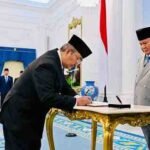 Prabowo Lantik Komisi Percepatan Reformasi Polri, Jimly Asshiddiqie Jadi Ketua
