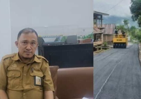 Kabid Jalan Dinas PUPR Gowa, Rusdy AR (kanan), saat memberikan keterangan terkait program pengaspalan tahun 2025.
