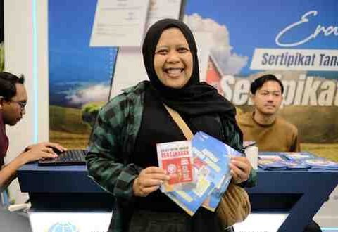 Tergerak Saat Jadi Relawan Cianjur, Ibu Eva Pilih Sertipikat Elektronik Demi Keamanan