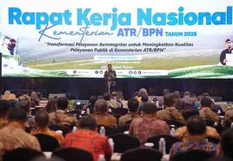 Sekretaris Jenderal (Sekjen) Kementerian Agraria dan Tata Ruang/Badan Pertanahan Nasional (ATR/BPN), Dalu Agung Darmawan, resmi menutup Rapat Kerja Nasional (Rakernas) Kementerian ATR/BPN WhatsAppImage2025 12 10at11.50.202