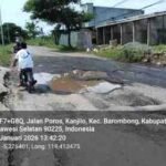 Jalan Poros Kanjilo-Barombong Rusak, Lubang 7 Cm Bikin Macet Saat Ramai