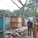 PKL di Jalan Pajjaiang Makassar Ditata, 70% Bongkar Lapak Sendiri