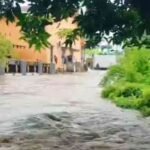 Hujan Ekstrem Rendam Jalan Poros Bangkala Jeneponto , Arus Antar-Kabupaten Lumpuh