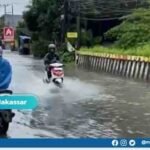Banjir Putus Jalan Poros Moncongloe–BTP, Motor Banyak Mogok