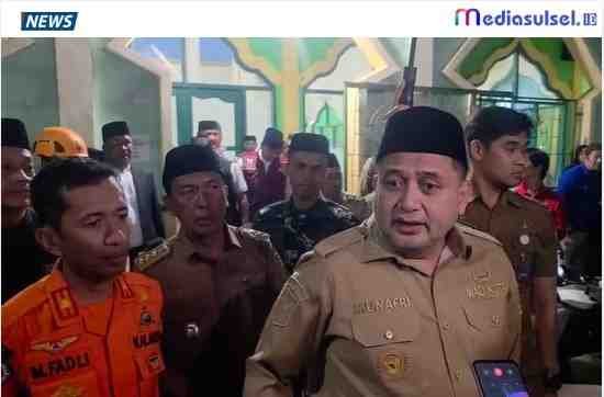 Wali Kota Makassar Munafri Tinjau Langsung Pengungsi di Blok 10 Antang, Tengah Malam Wali Kota Makassar Munafri Tinjau Langsung Pengungsi di Blok 10 Antang, Tengah Malam