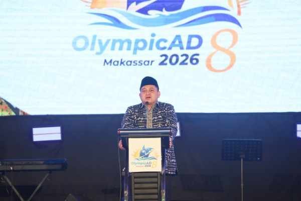 Opsi 1 (straight news): Wali Kota Makassar Munafri Arifuddin memberikan sambutan saat Closing Ceremony Olympicad 8 Muhammadiyah di Universitas Muhammadiyah Makassar, Sabtu (14/2/2026). WhatsAppImage2026 02 14at15.53.13