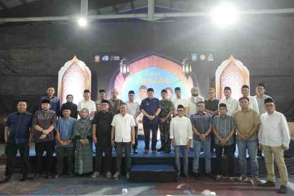 Wali Kota Munafri Tegaskan Komitmen BUMD Hadir untuk Masyarakat Wali Kota Munafri Tegaskan Komitmen BUMD Hadir untuk Masyarakat