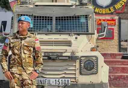 prajurit TNI pasukan penjaga perdamaian Perserikatan Bangsa Bangsa (PBB) di United Nations Interim Force in Lebanon (UNIFIL) Praka Farizal Rhomadhon (28) gugur terkena serangan Israel di Lebabon.