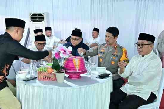 Pemkot Makassar Gelar Buka Puasa Bersama Forkopimda di Penghujung Ramadan