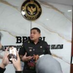 Wali Kota Munafri Tinjau Pasar Murah di Makassar, Beras 5 Kg Dijual Rp57 Ribu 1 Transparansi Diuji, Makassar Jadi Daerah Pertama Serahkan LKPD 2025