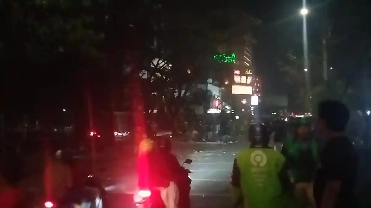 2026 04 24 Demo blokade jalan dibubarakan driver ojek online