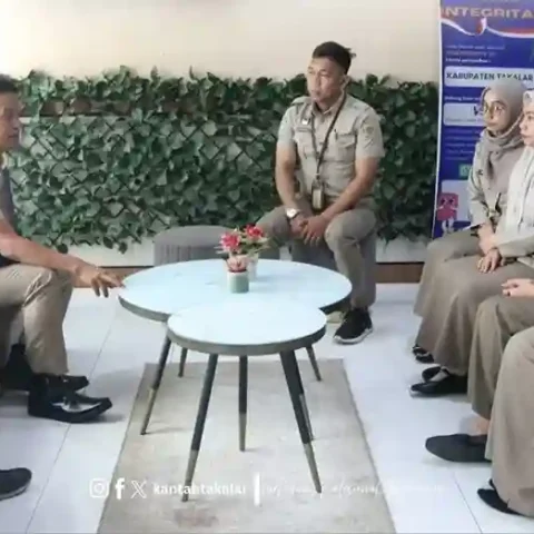 Briefing Loket Kantah Takalar Tekankan Pelayanan Optimal