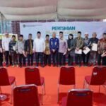 Percepat Sertipikasi Wakaf, Menteri ATR/BPN Serahkan 33 Sertipikat Rumah Ibadah di Sulteng