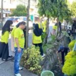 Aksi Bersih-Bersih UPT SPF SMP Negeri 49 Makassar, Tanamkan Semangat Gotong Royong dan Cinta Lingkungan