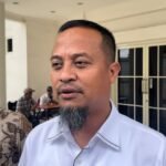 Pemprov Sulsel Buka Beasiswa Pilot 2026, Andi Sudirman: 'Anak Sulsel Harus Ambil Peluang di Dunia Penerbangan' 2 Andi Sudirman Evaluasi 551 Calon Kepsek Sulsel: "Yang Mau Dicoret Juga Sudah Dipegang"
