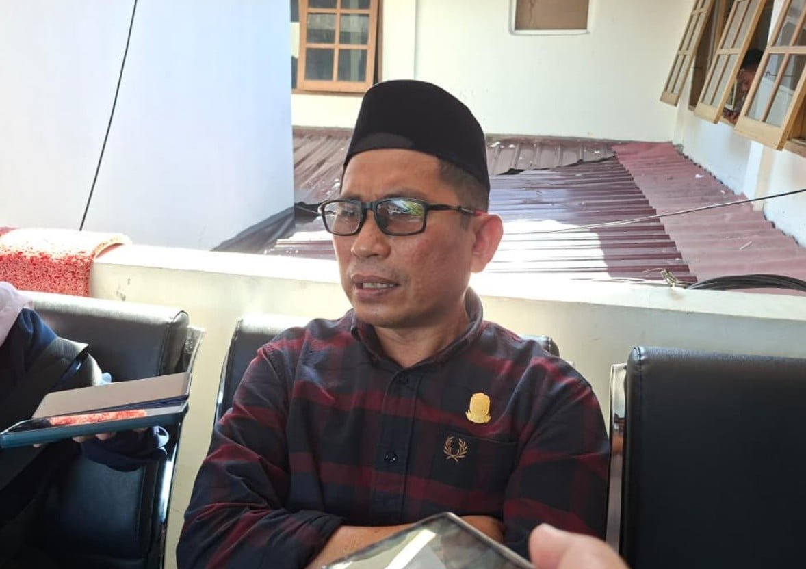Legislator Makassar Sentil Instruksi Tembak di Tempat: 'Bukan Binatang, tapi Manusia' Legislator Makassar Sentil Instruksi Tembak di Tempat: 'Bukan Binatang, tapi Manusia'