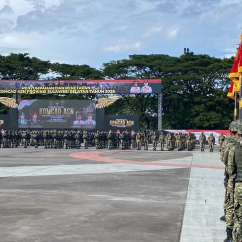 sentil disiplin asn gubernur sulsel kukuhkan 500 komcad harus siap bela negara